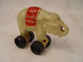 Elefant auf Rollen