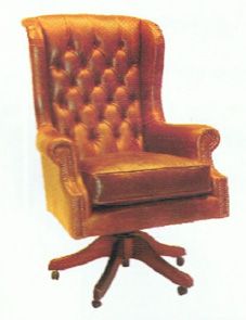 Chesterfield Drehstuhl Roll Arm