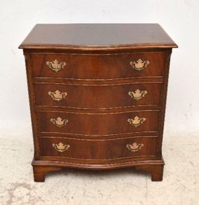 Antique Georgian Style Mahogany Serpentine Chest of Drawers