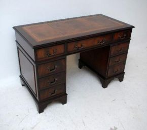 Antique Georgian Style Mahogany Leather Top Desk 