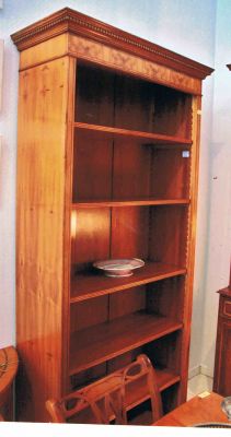 Regal Eibe open bookcase 