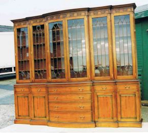 Breakfront Bookcase Sonderanfertigung 
