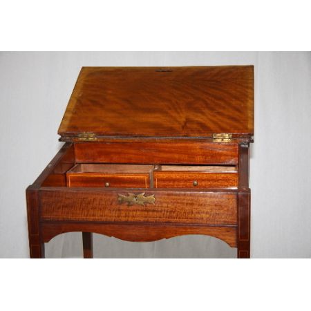 Kleiner Edwardian Schreibtisch