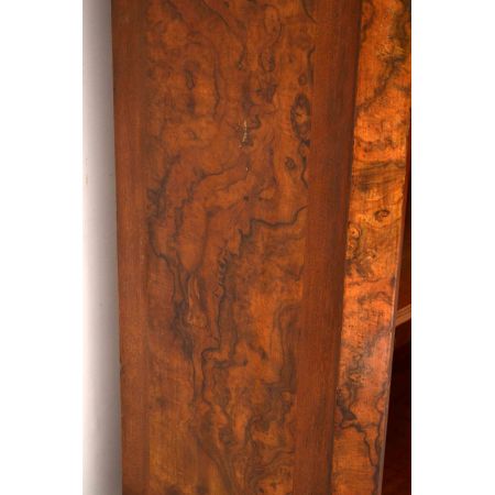 Offenes antikes Bücherregal Bookcase