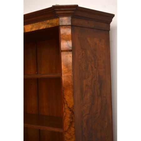 Offenes antikes Bücherregal Bookcase