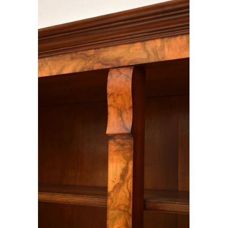 Offenes antikes Bücherregal Bookcase