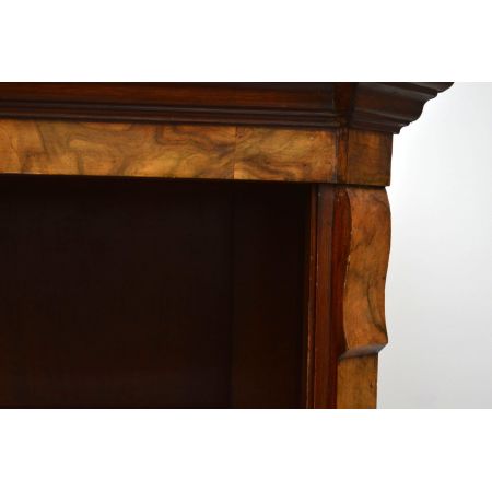 Offenes antikes Bücherregal Bookcase