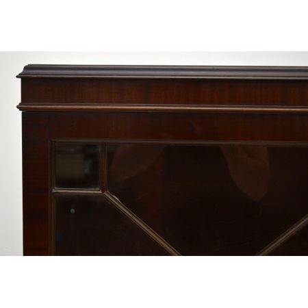 Typisch georgianisches Bookcase "Diamond Front"