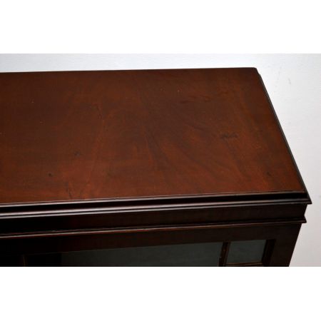 Typisch georgianisches Bookcase "Diamond Front"