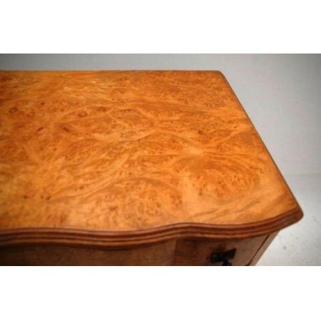 Queen Anne Beistelltisch, 2 Schubladen