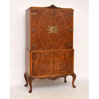 Queen Ann Cabinet Schrank