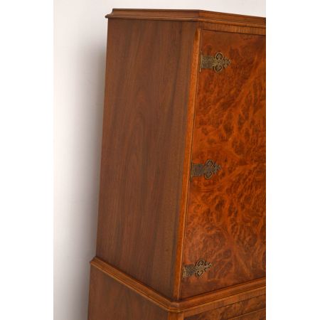 Queen Ann Cabinet Schrank