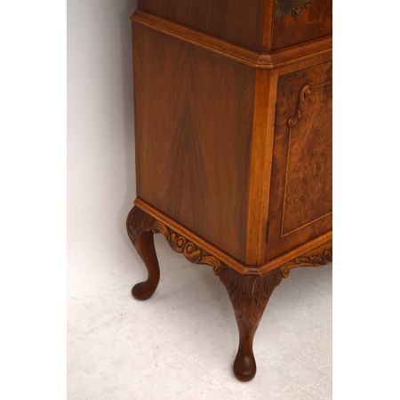 Queen Ann Cabinet Schrank