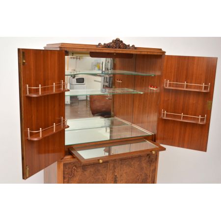 Queen Ann Cabinet Schrank