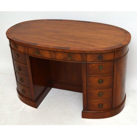 Antiker ovaler Schreibtisch desk