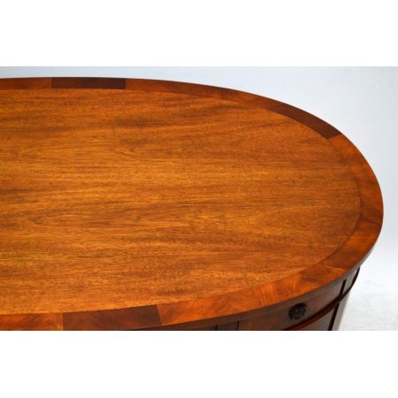 Antiker ovaler Schreibtisch desk