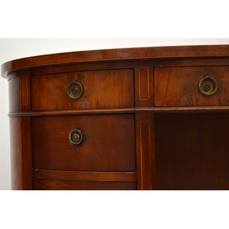 Antiker ovaler Schreibtisch desk