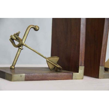 Buchstützen mit Anker