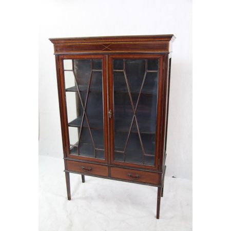 Vitrine Edwardian  Mahagoni mit Intarsien 