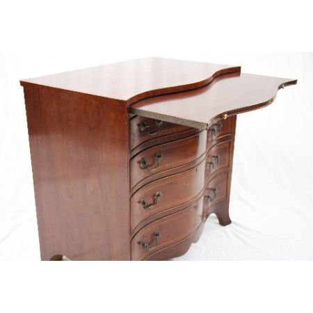 Serpentine Chest "The Wave"