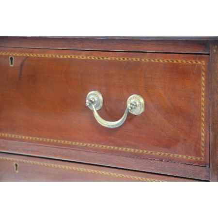 Mahagoni Kommode "Red Chest" mit Intarsien