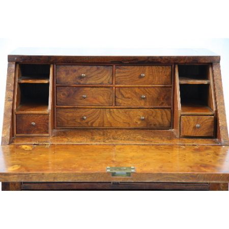 "Ladies Desk" Nussbaum Sekretär