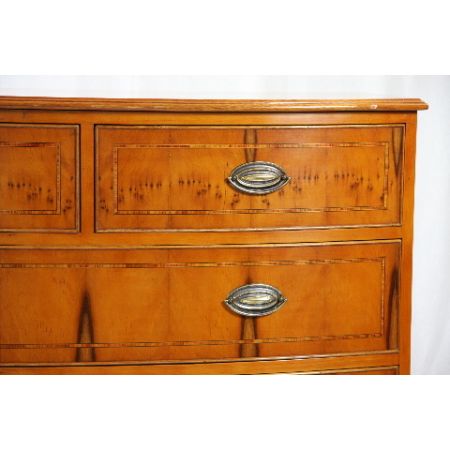 "Bow Chest Burl" Mahagoni Kommode