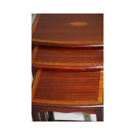 Tische / Nest of Tables Edwardianisch