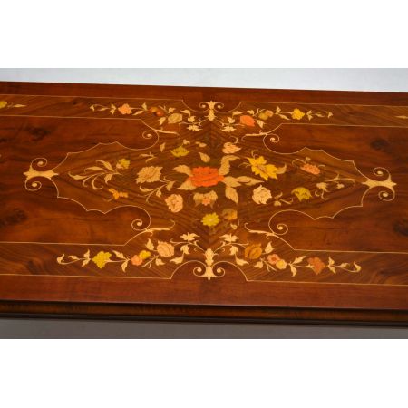 Antiker Intarsien-Kaffeetisch "French Style"