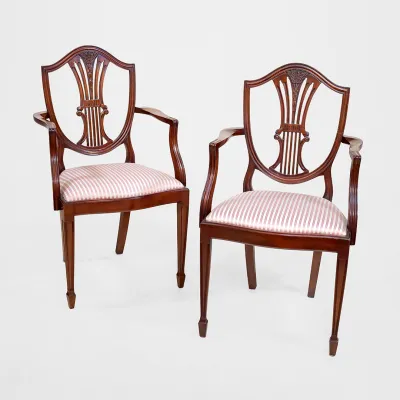 Englisches Hepplewhite Armlehnstuhl 2er Set aus Mahagoni im klassischen Georgian Stil