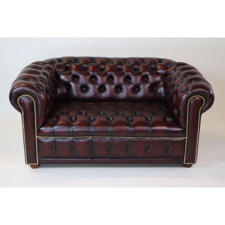 "London Classic Buttonseat" Chesterfield Sofa, 2-Sitzer in Birch Antik Red