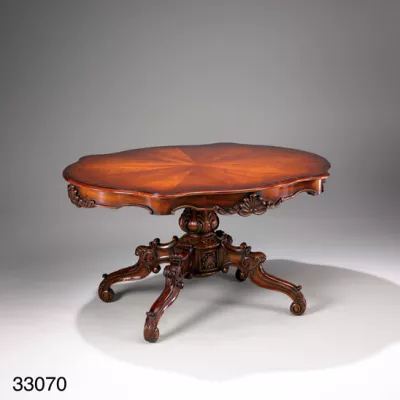 Wunderschöner Rococo Esstisch