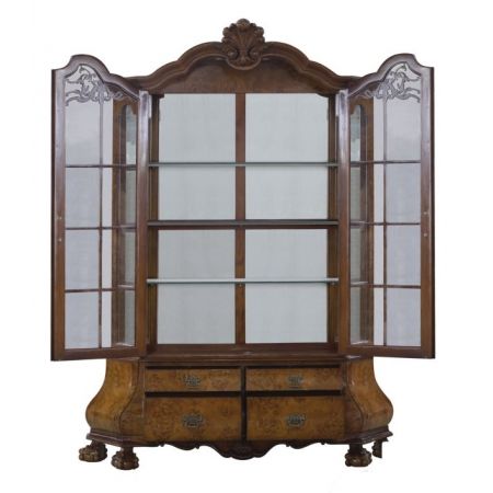 Bombe China Kabinet Clawfeet