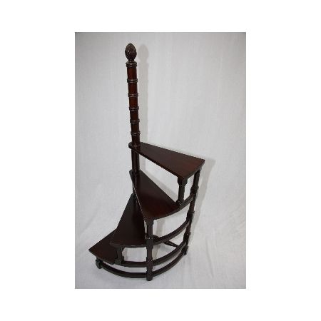 "Library Steps" - kleine Treppe