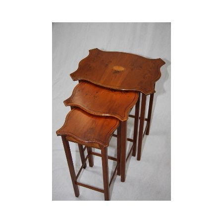 Tische / Nest of Tables