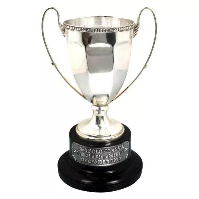 Authentic Models Polo Trophäe AC321