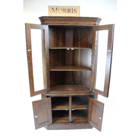 Antker Massivholz Eckschrank aus Mahagoni im Victorian Stil