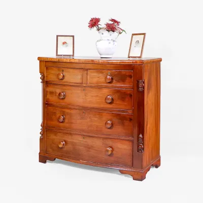 Antike Kommode aus Massivholz im Biedermeier Stil