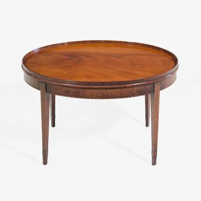 Ovaler Couchtisch Mahagoni im englischen Stil – Eleganter englischer Couchtisch für das Wohnzimmer