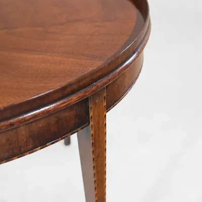 Englischer Sofatisch