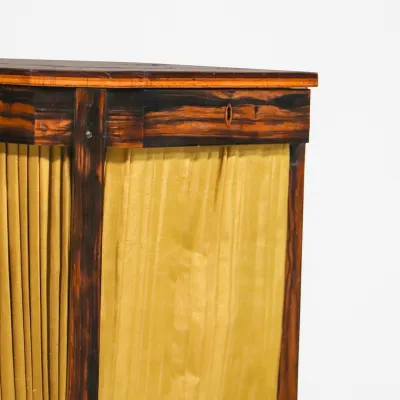 Antikes Nähtischchen