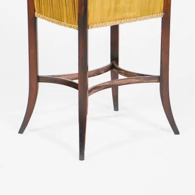 Antikes Nähtischchen