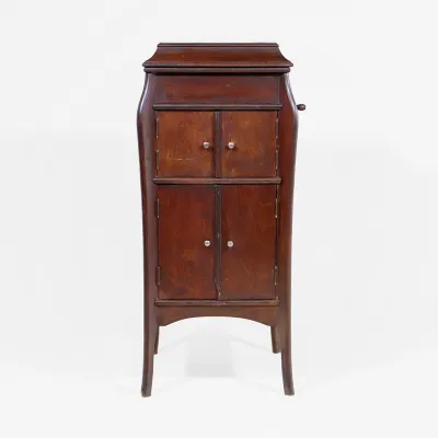 Schrankgrammophon antik aus Mahagoni – Tritona Grammophon im eleganten Standmöbel