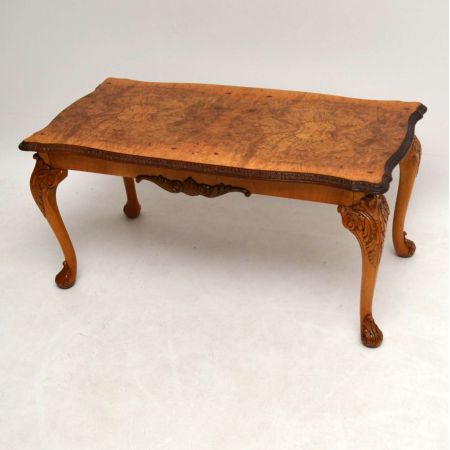 Antiker Burr Walnuss Couchtisch