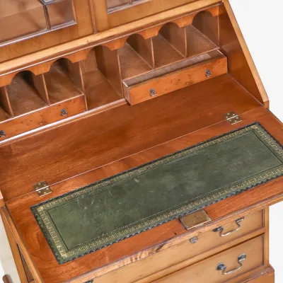 Elegantes Regency Aufsatzsekretär/ Bureau Bookcase aus Mahagoni