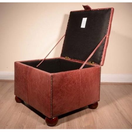 "Footbox" Chesterfield Hocker