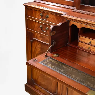 Englischer Bibliotheksschrank