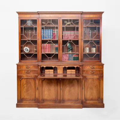 Englischer Bibliotheksschrank