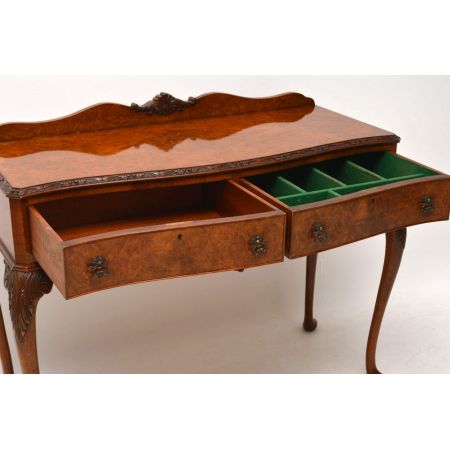 Antiker gemaserter Walnuss Beistelltisch/Hall Table