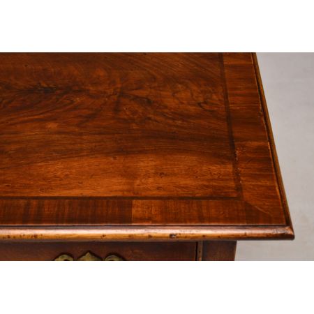 Antiker William & Mary Style Walnuss Beistelltisch